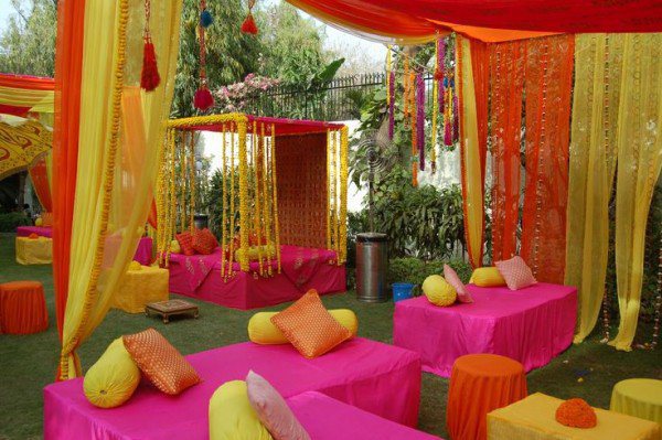 Mehndi-Ceremony-Decoration-Ideas.jpg